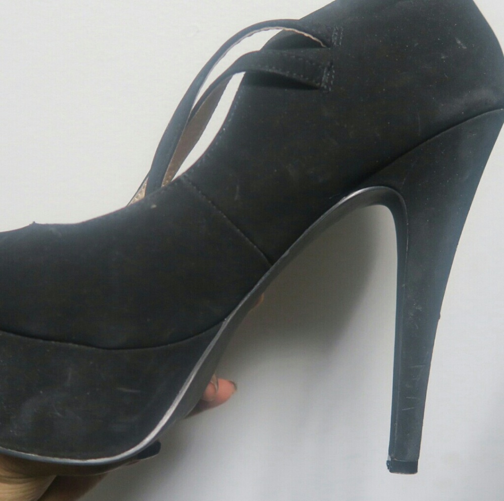 Platform Double strapped mary jane Heels (USED)